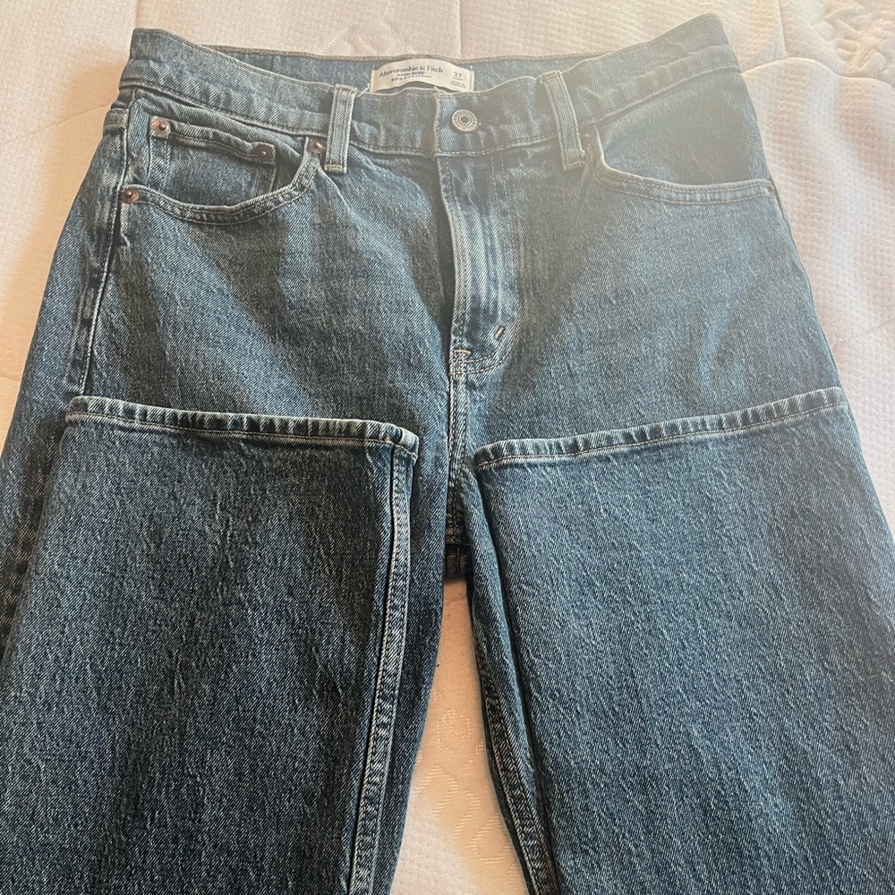 Abercrombie High Rise 90s Straight Jeans